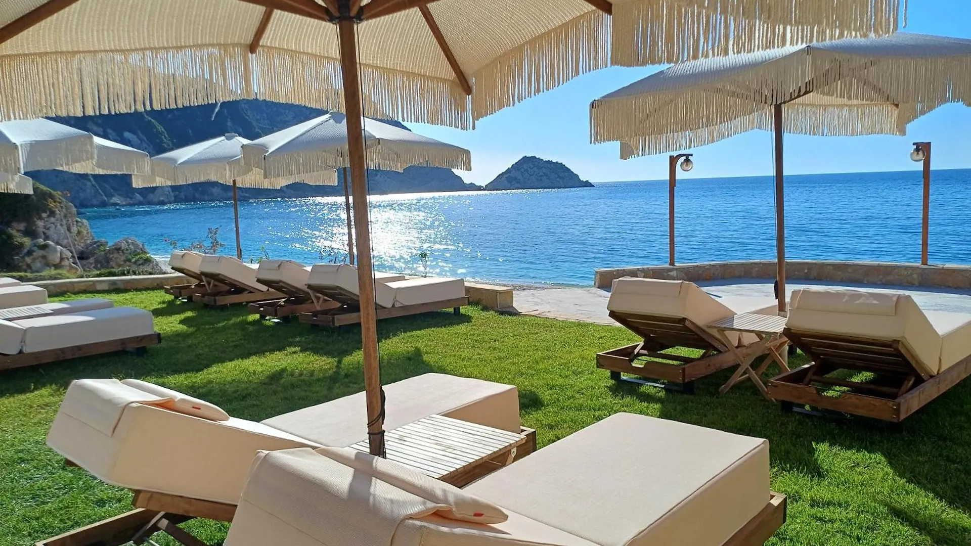 アパート Petani Beachside Accommodation Vóvikes ギリシャ